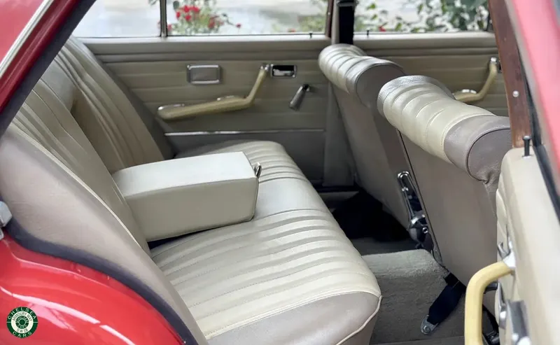 Mercedes  280sl em5gg2tbkvscwqbq6r9iv