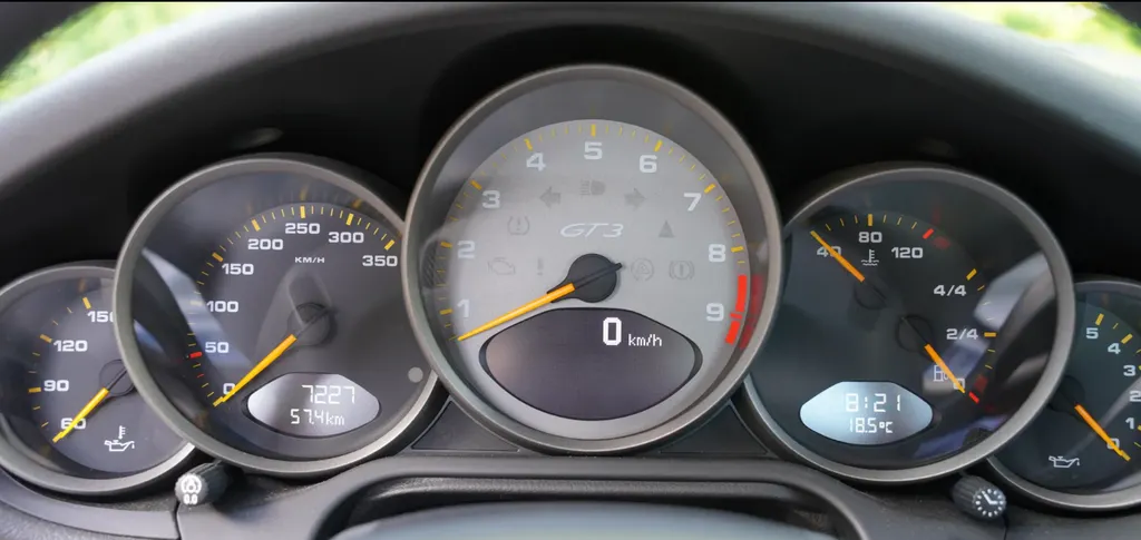 Porsche 997 8r xiohax7fapvqda65ap