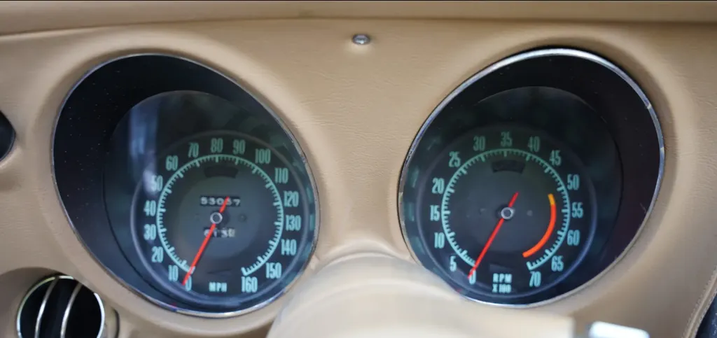 Corvette c3 btzzdqpordw24mjlrbj4t