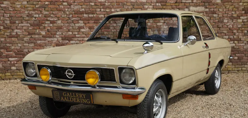 Opel ascona  pjw5nnsy4r3huvjln 8l
