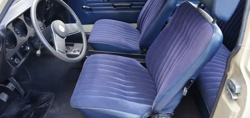 Opel ascona u oktu87d0rfxadkynmbj