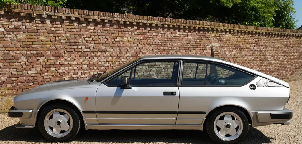 Alfa romeo gtv 6 2.5 xqadt8c6kfcaeagclnjyg