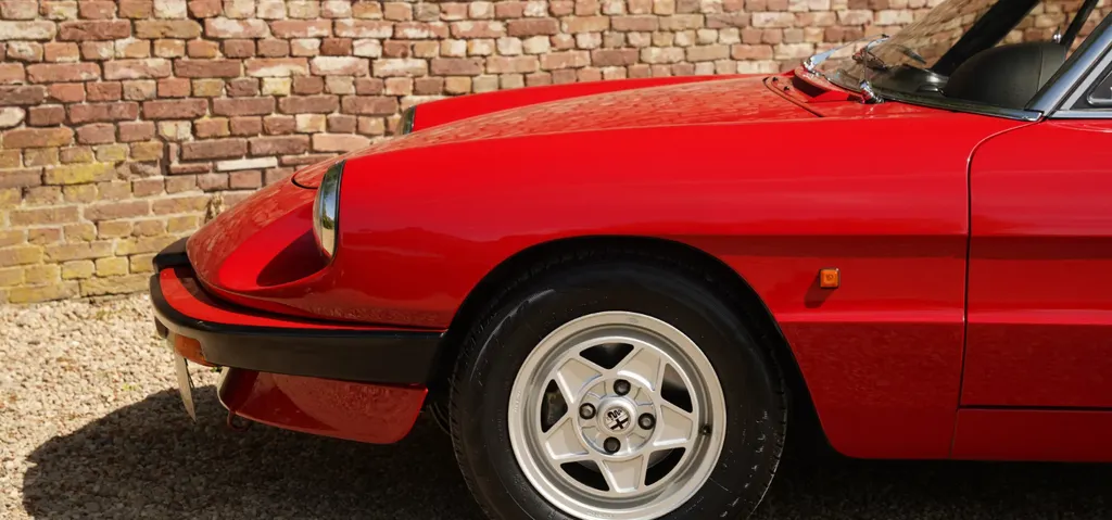 Alfa romeo spider jiz2qsbmygjugozhofsqn