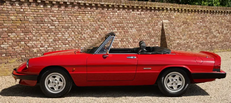 Alfa romeo spider ygzb1xtwprei1ptpml71q