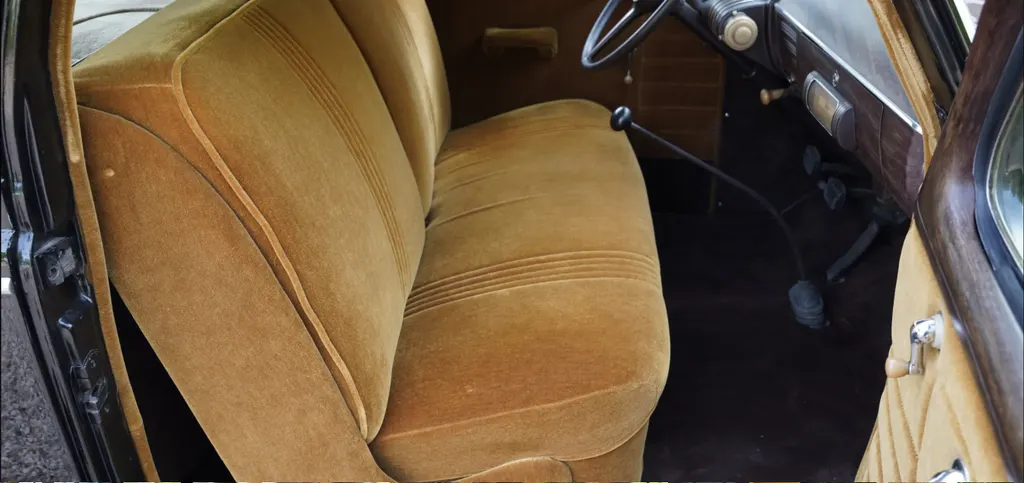 Oldsmobile business ee  ooaetq9eugaa80s n