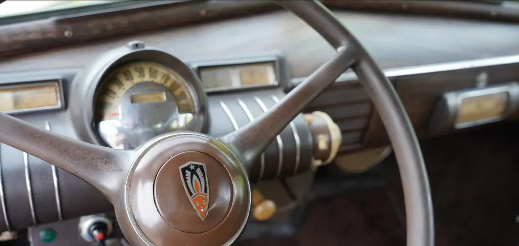 Oldsmobile business rtftdnlilrz2ycr72d4i9