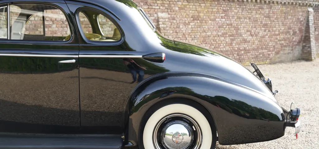 Oldsmobile business tcg8byxscmj6rhmnaf49i