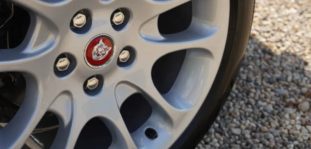 Jaguar xkr pct1jmik1cmzlqbcjlchv