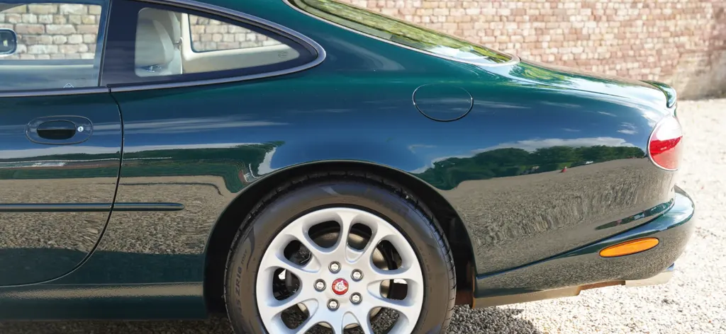 Jaguar xkr mz6b4untlcdjhhyqrxdh2