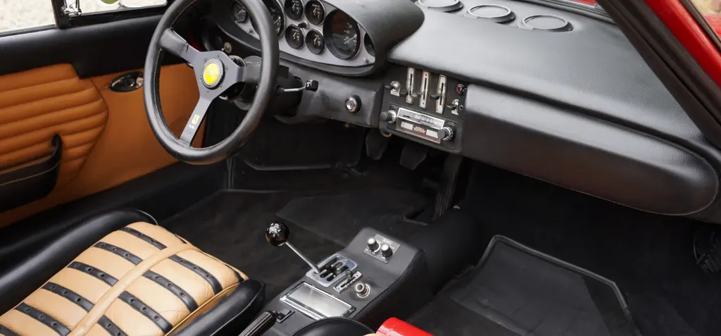 Ferrari 246 87nezzmsaw15nikcvlqtd