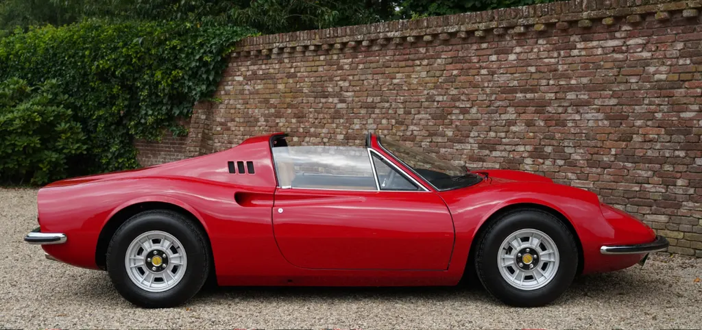 Ferrari 246 toqq7xpltjqc5qmsym51a