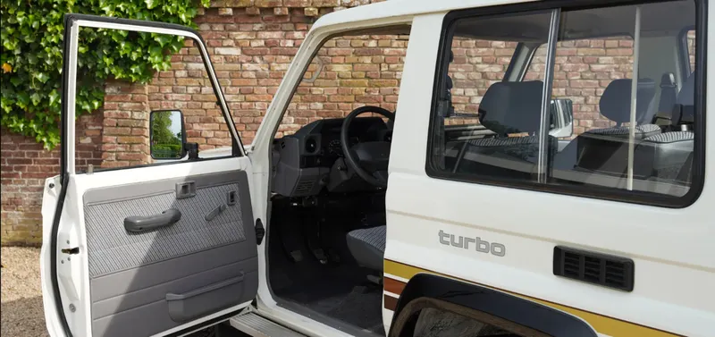 Toyota land cruiser eku1asvhegh4i1w1orpg5