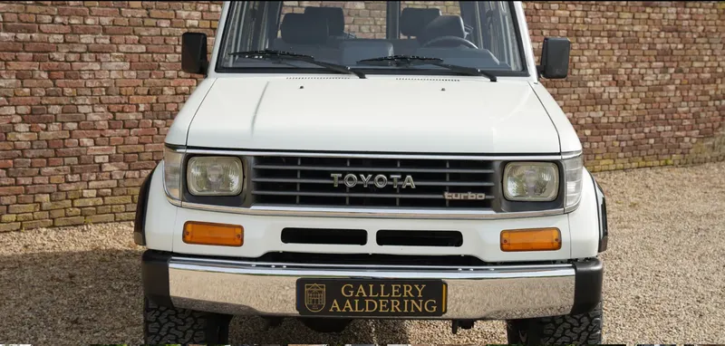 Toyota land cruiser svxiucgboafrnmkpauxub