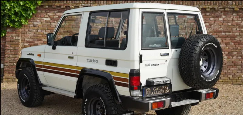 Toyota land cruiser zkpdrwjgqbpqcbgfz7q q