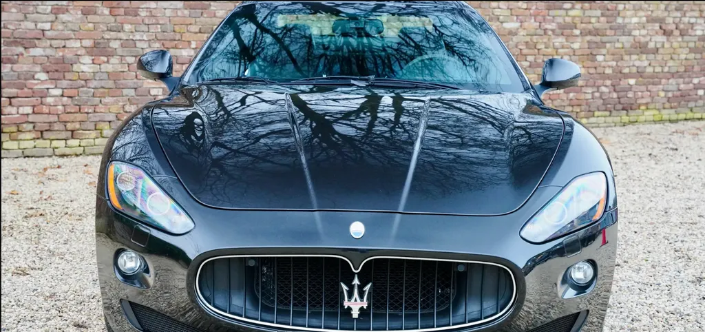 Maserati granturismo 1 tubr  dfusobcehzkdm