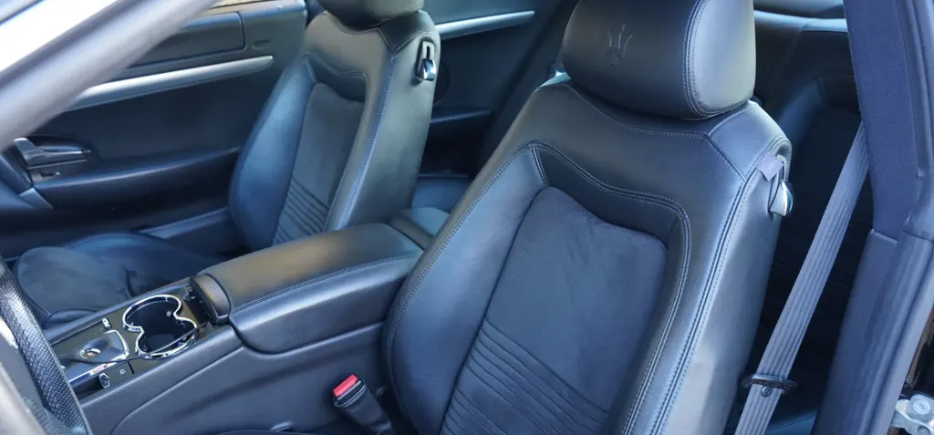 Maserati granturismo tjkrqeblzhpaay u43yem