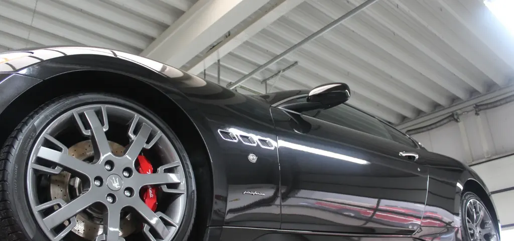 Maserati granturismo q7m2yfaxlv9se6dtyojr3