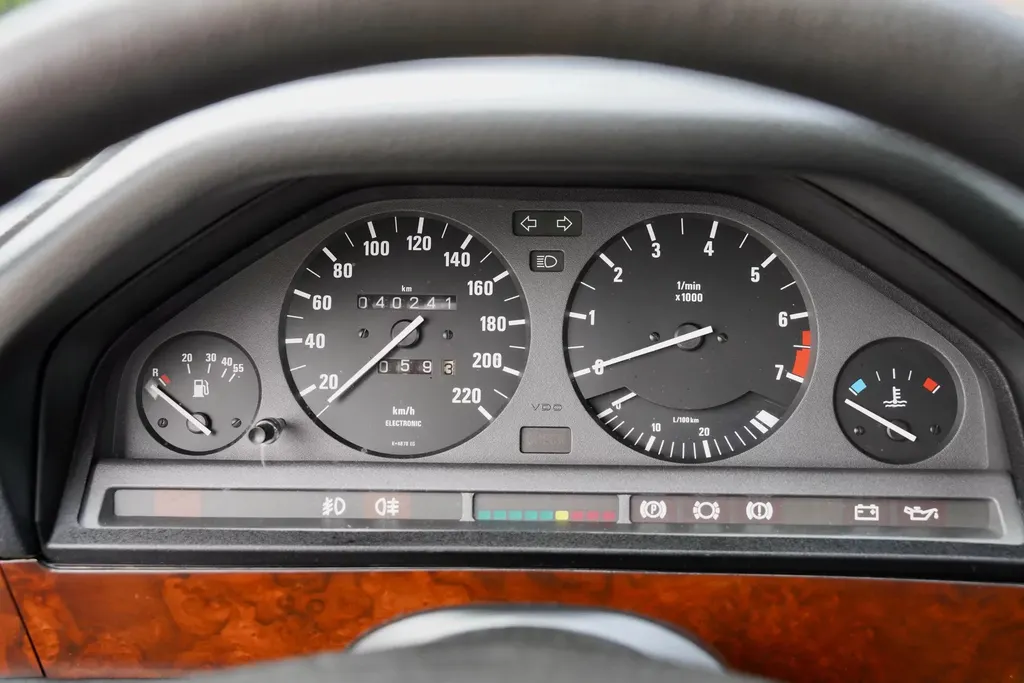 Bmw 323i 0hziknjgslqmwdtwmxsok
