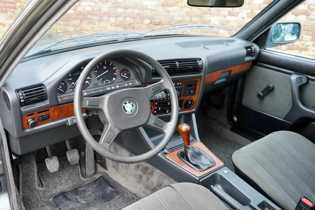 Bmw 323i hnscanlcb6vqnzokdo6ow