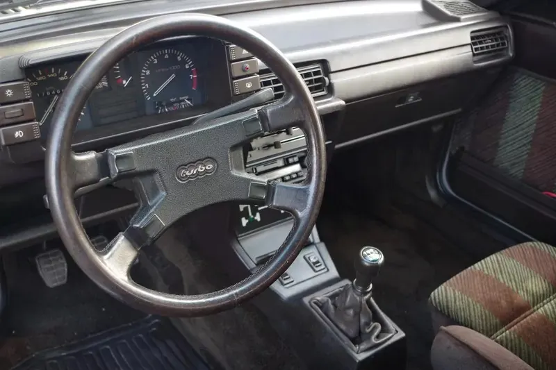Audi ur quattro ihxka5jp5gdrb0k3lspqo