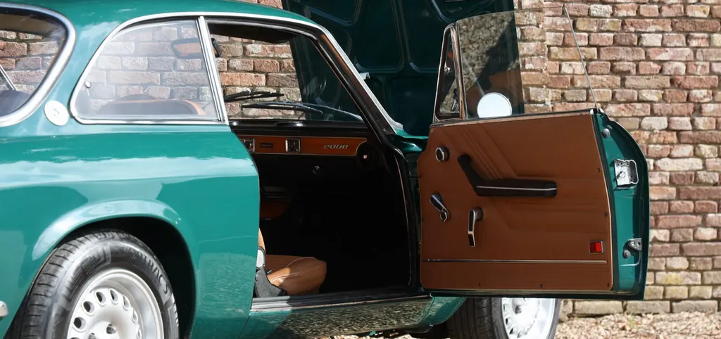 Alfa romeo 2000 gtv bertone eltvfobyde0ri5kbg4co8