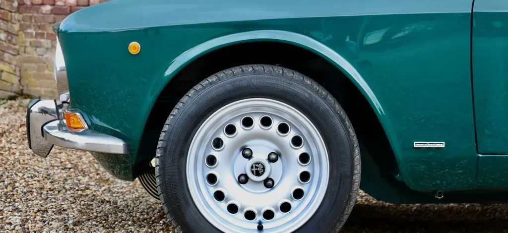 Alfa romeo 2000 gtv bertone ybpcw8teaantc9zmyw7nu