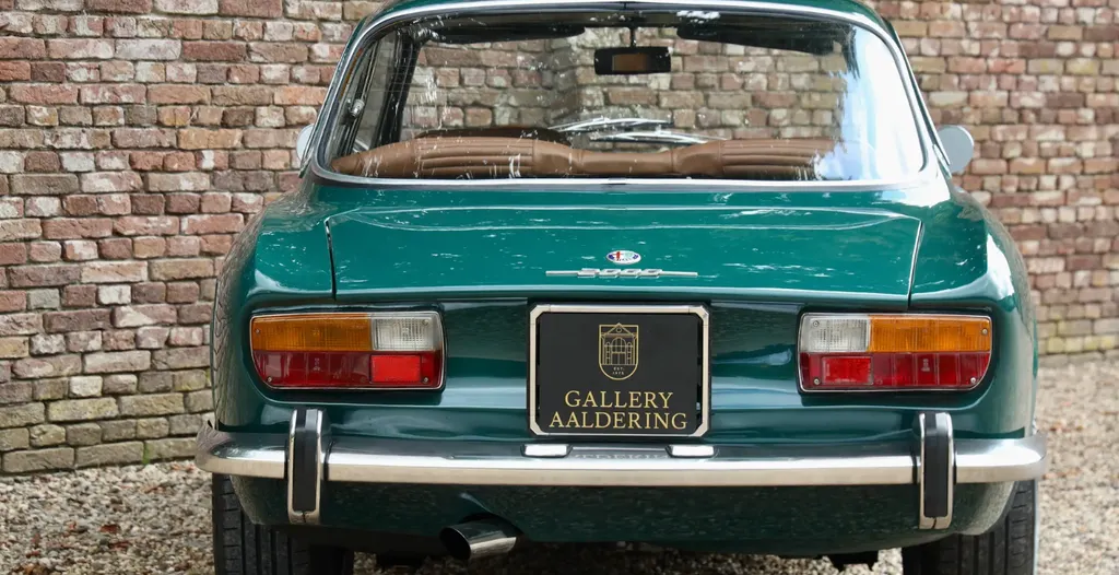 Alfa romeo 2000 gtv bertone yl t7pnam6s samscbhyo
