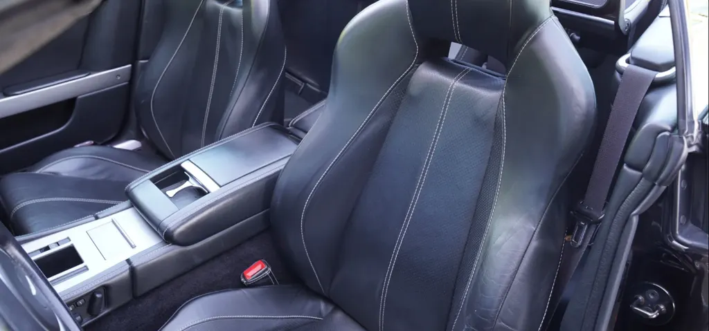 Aston martin db9 6qx7kdus0nxswab7v q7z
