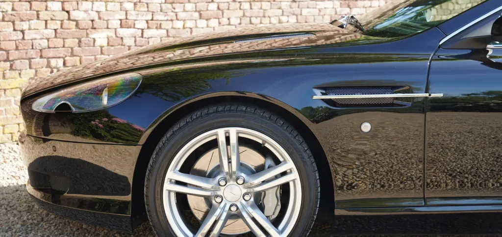 Aston martin db9 crld7i1oanuggdeylfh b