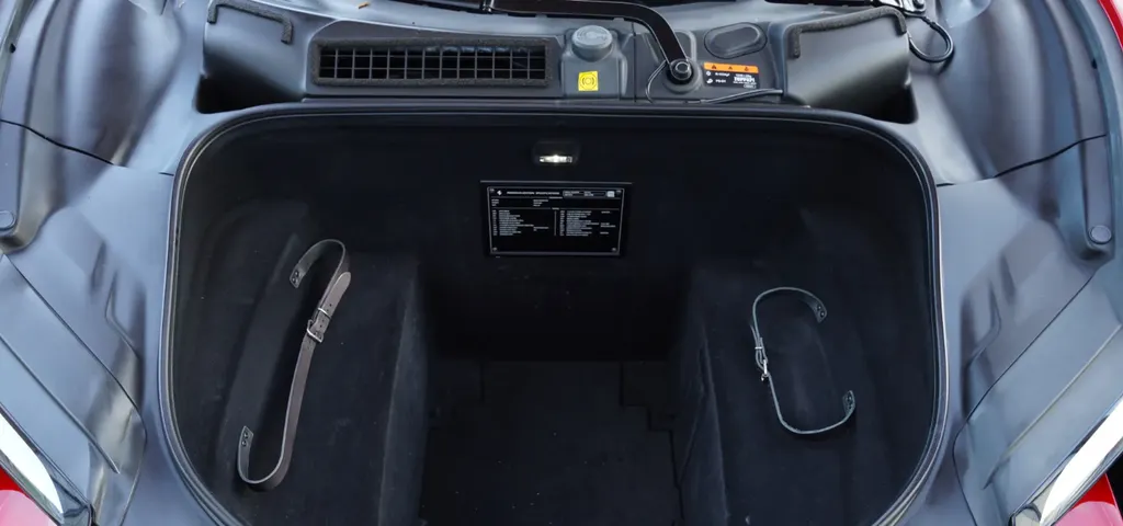Ferrari 296  1ly9xl1s3hnbrzt66xcs