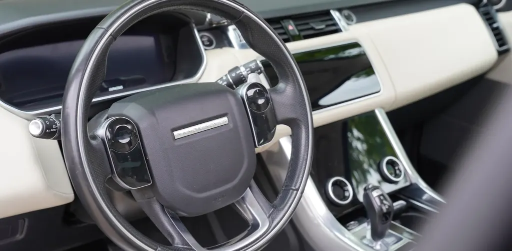 Land rover range rover yi kxsldiyznjtgnpagf3