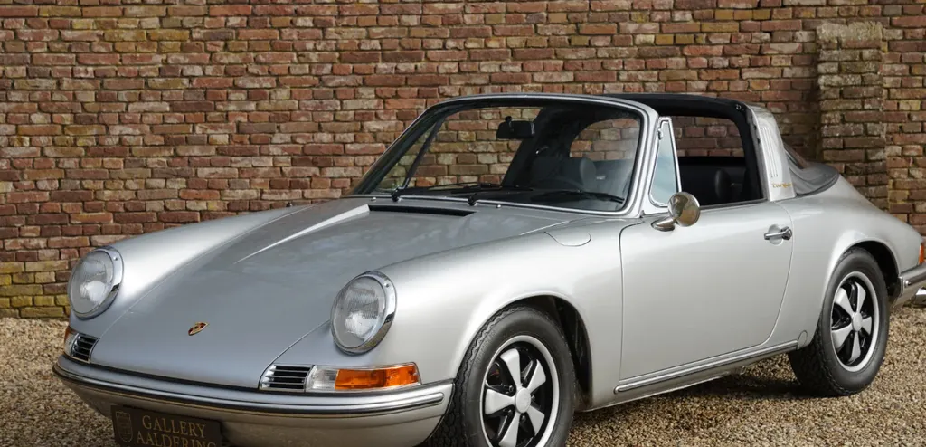 Porsche 911  0o5pyyoqfnegq81 vya5q