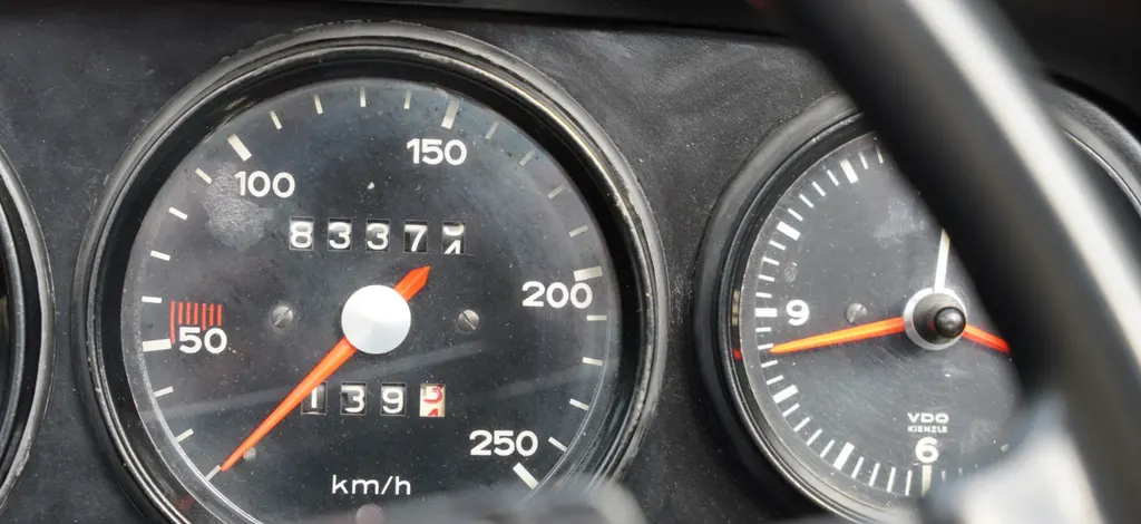 Porsche 911  6ghkl5dr6ddnnpw7wdf 6
