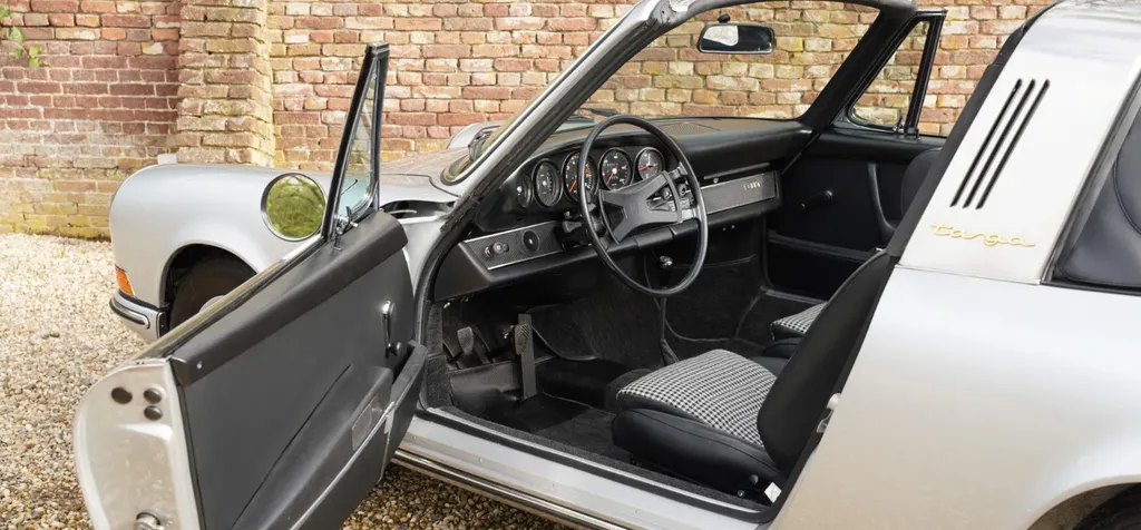 Porsche 911  dcgdfodf09cvaz80prfuc