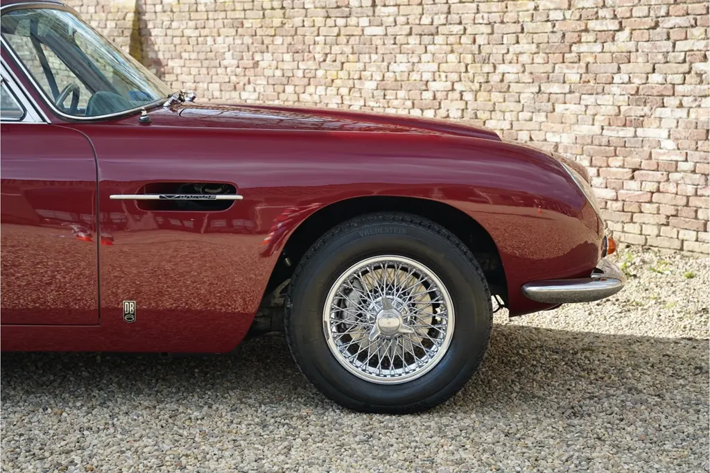Aston martin db6  m2tf8x0z0t9ori2r fcc