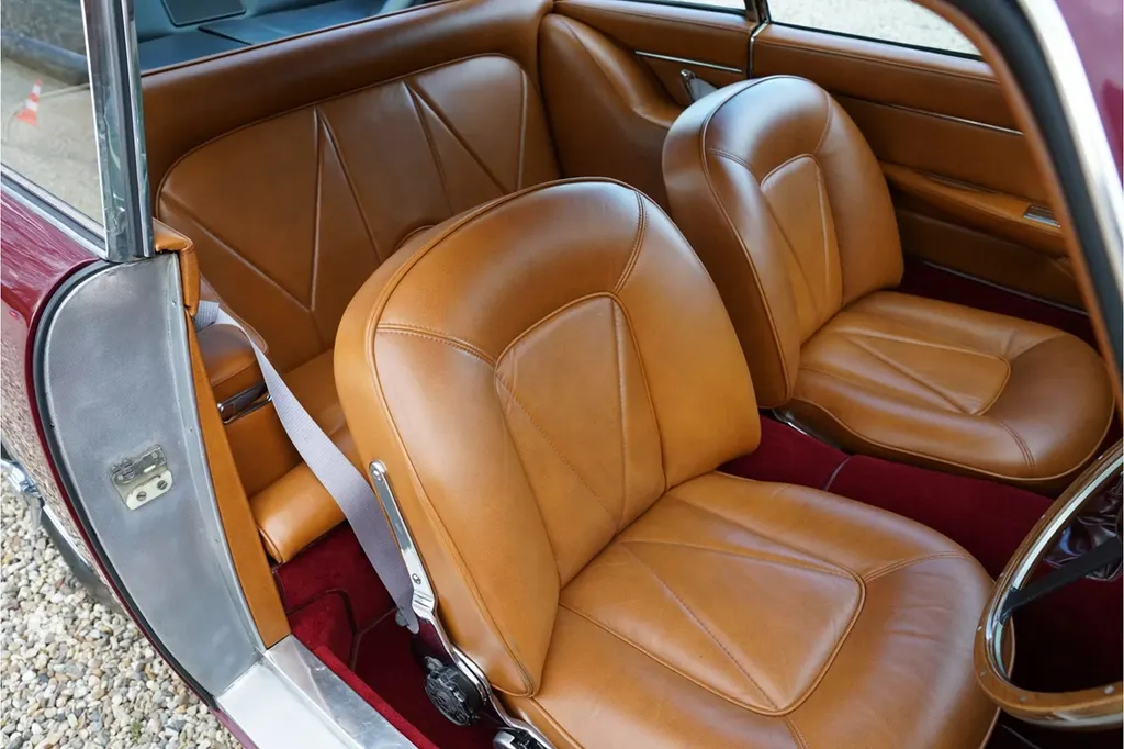 Aston martin db6 onfbuj1jlrlcw45vz0yj6