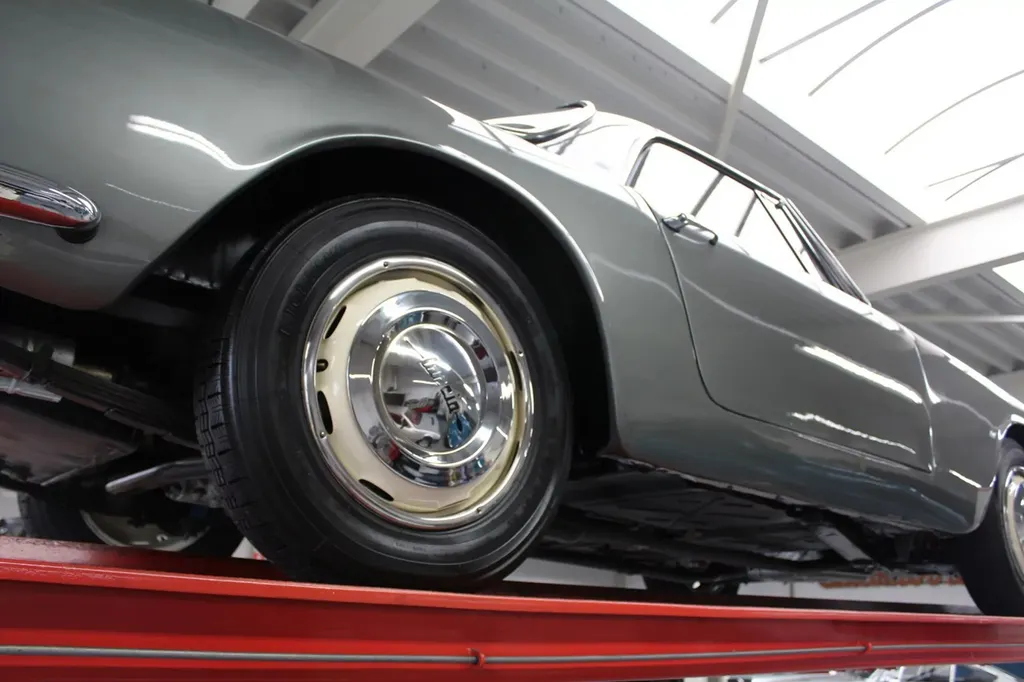 Lancia flaminia u7vfnfm hrmdvff lwnmg