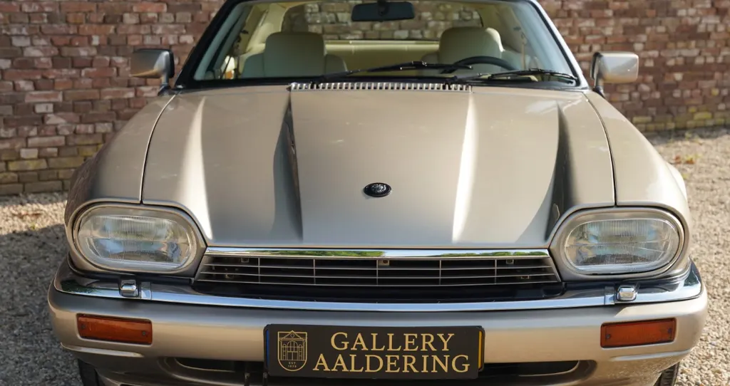 Jaguar xjs 4.0  1ytdygazf2zlt8phice1v