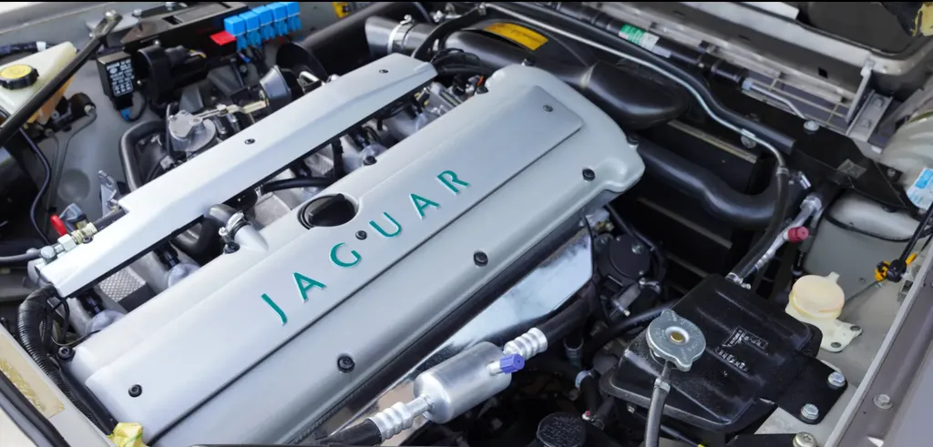 Jaguar xjs 4.0  6v00mhqeczjvi11gazyfd