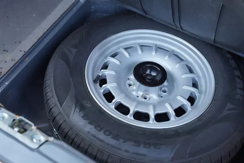 Mercedes benz 380 rvtnlox0hllgngbyodfef