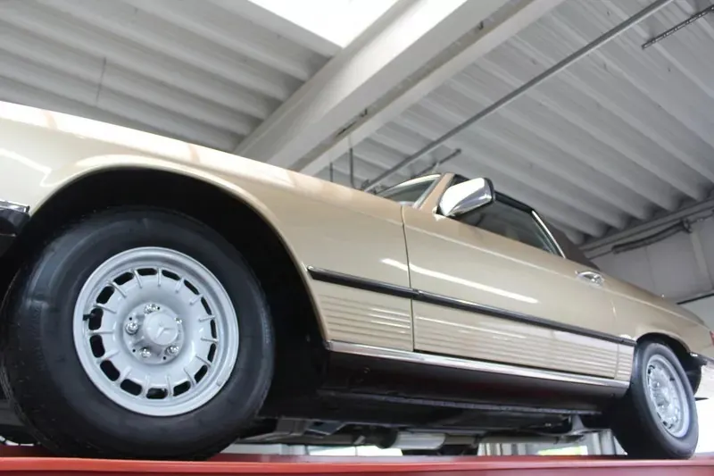 Mercedes benz 380 s3sdqz8v1ae9 1xlo4gph
