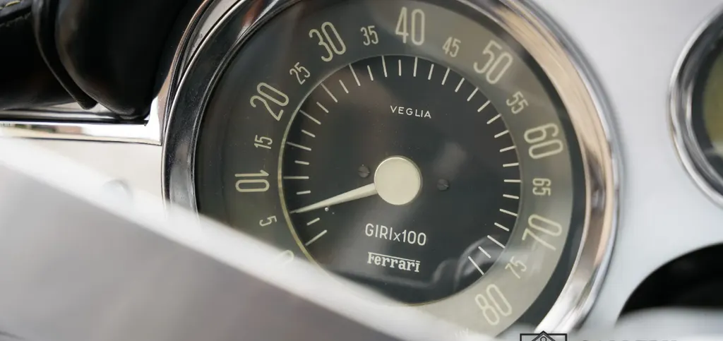Ferrari 250 gte series 3  7dnw1fv7caod0gln31kdp