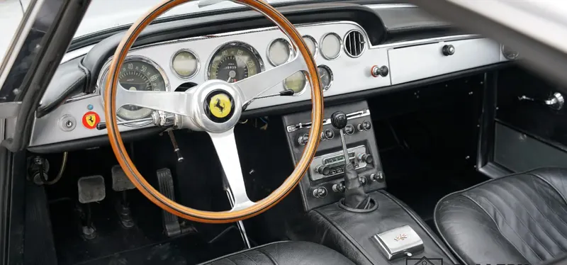 Ferrari 250 gte series 3  npudszfkwdzlvc7ubip l