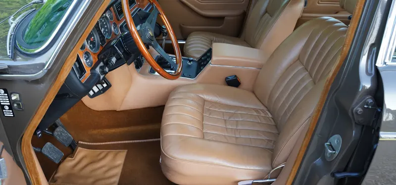 Jaguar xj6 l wmqmvyobamtaknuz4zihh