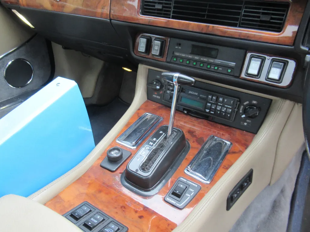 Jaguar xjs itp82ki7halrsb5c1okon