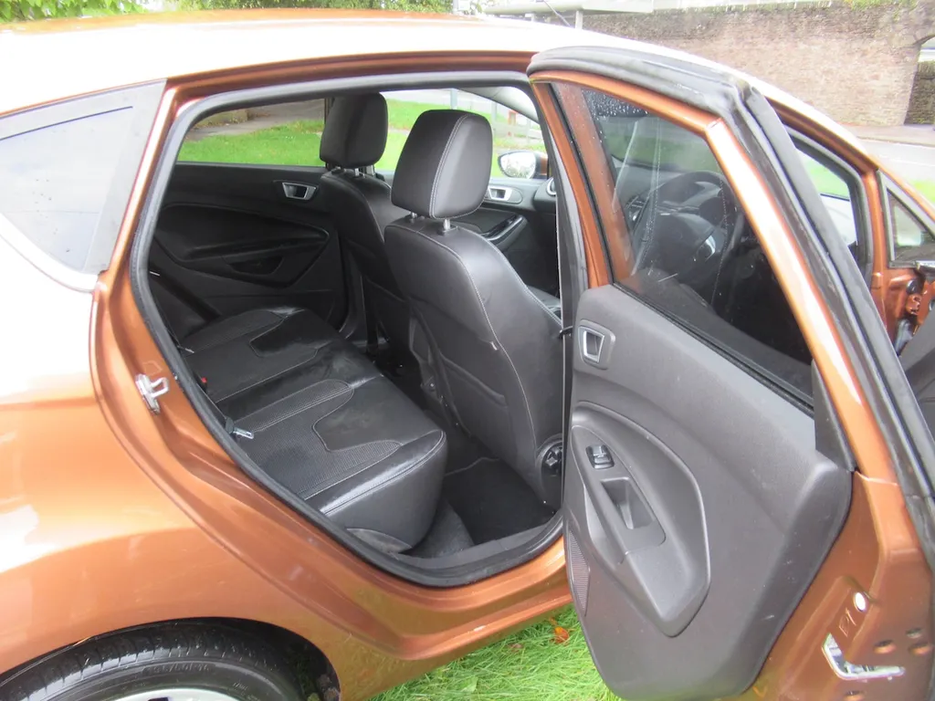 Ford fiesta sffmcstytxjchccxypsyh