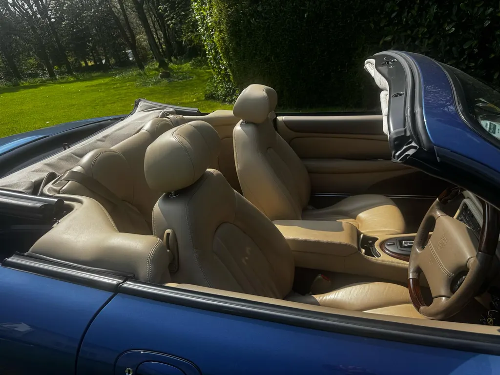 Jaguar xk8 3oesd5nwivkp7tgtrgtq8