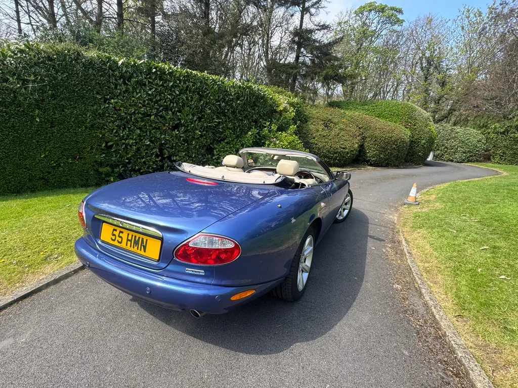 Jaguar xk8 d2ncnzbfl69hjczjrr2sa