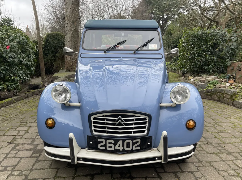 Citroen 2cv6 pv7kjns3curyha9jk8jcu