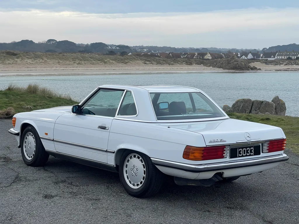 Mercedes benz sl series 0qxp6wmneejtstxxa5qek